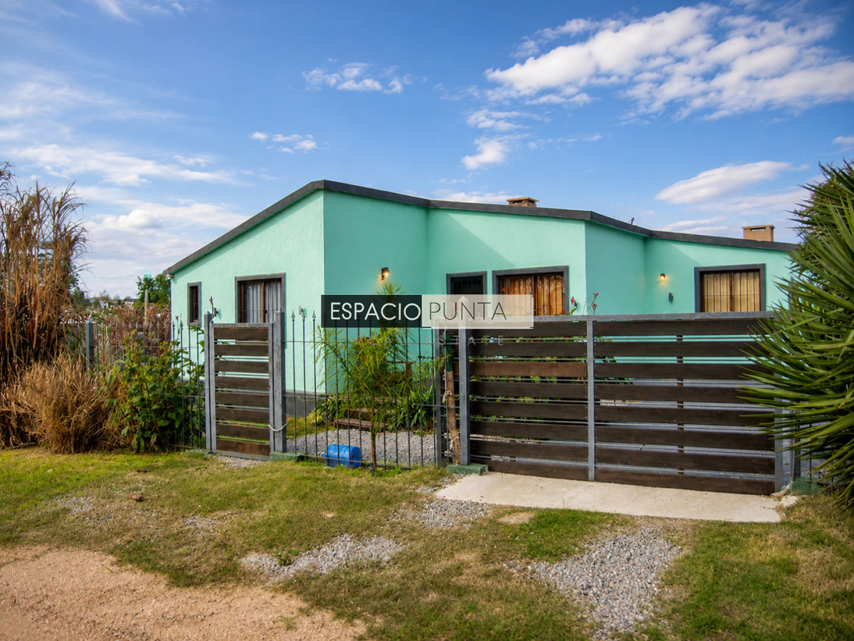 Casa ID.4751 - En venta casa de 4 dormitorios en Barrio 4 H en Maldonado, con barbacoa y piscina