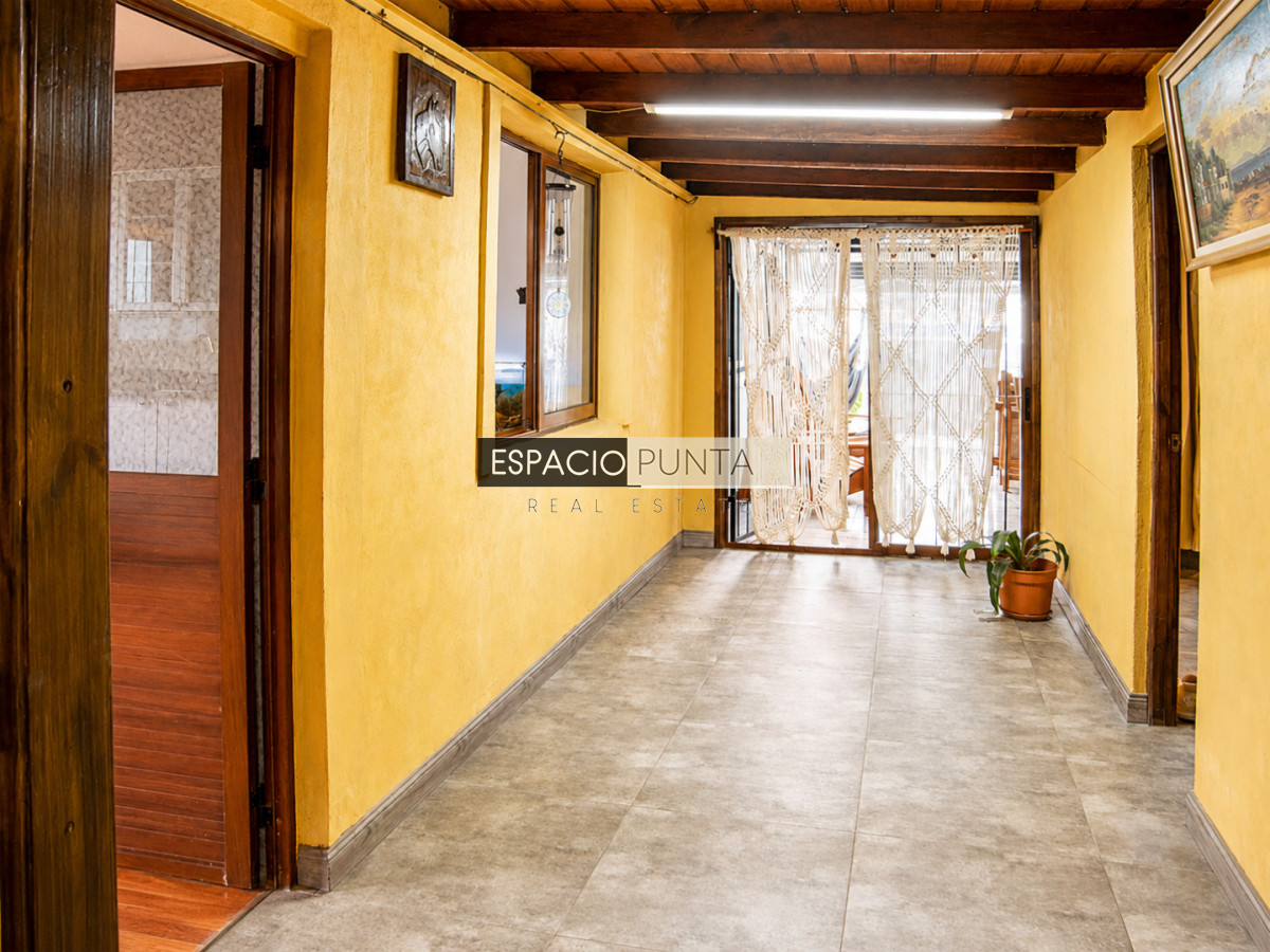 Casa ID.4751 - En venta casa de 4 dormitorios en Barrio 4 H en Maldonado, con barbacoa y piscina