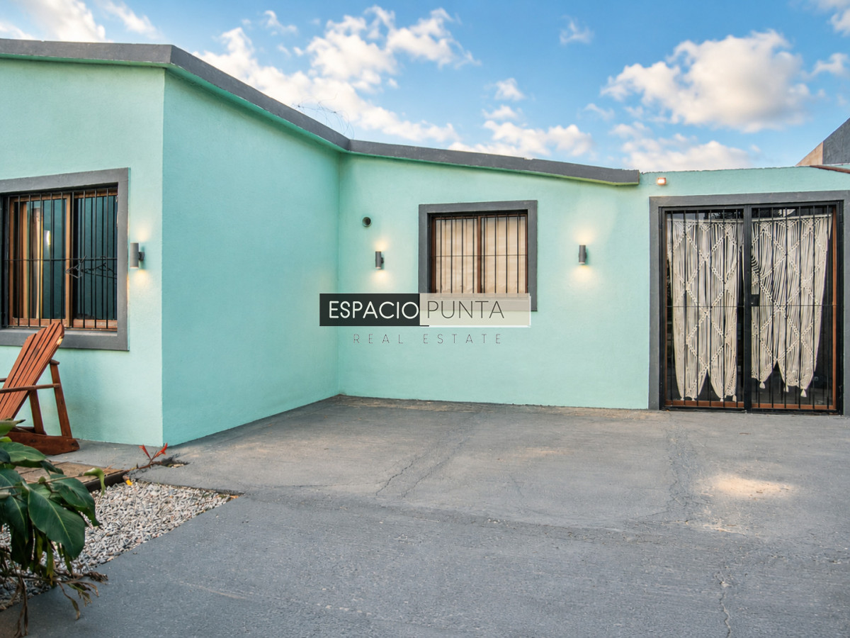 Casa ID.4751 - En venta casa de 4 dormitorios en Barrio 4 H en Maldonado, con barbacoa y piscina