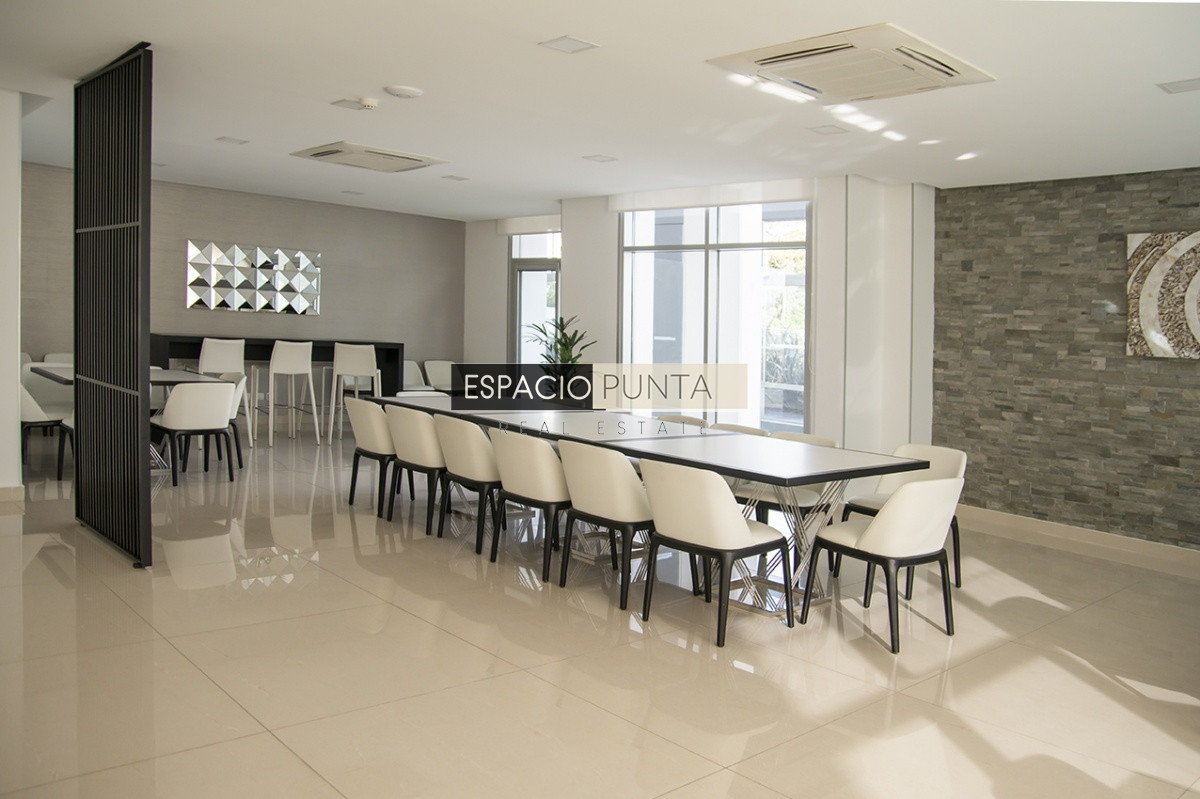 Apartamento ID.4113 -  Apartamento de 2 dormitorios en Miami Boulevard! Punta del Este