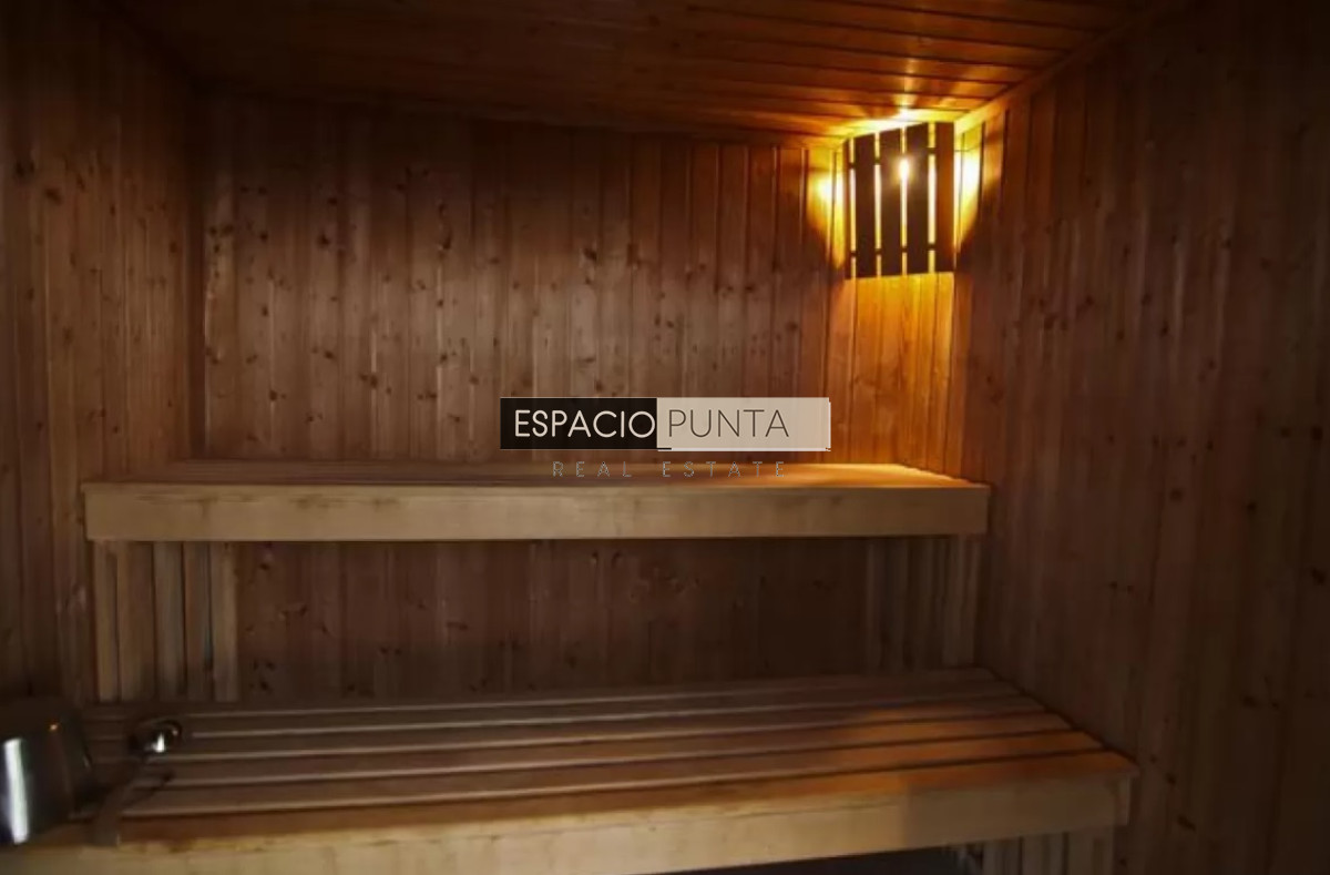 Apartamento ID.4128 - Elegancia y Comodidad a Pasos del Mar, departamento de 2 dormitorios en Torre Onix