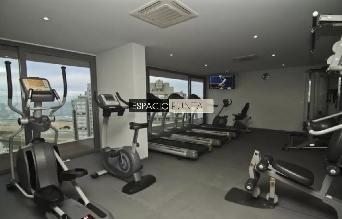 Apartamento ID.4128 - Elegancia y Comodidad a Pasos del Mar, departamento de 2 dormitorios en Torre Onix