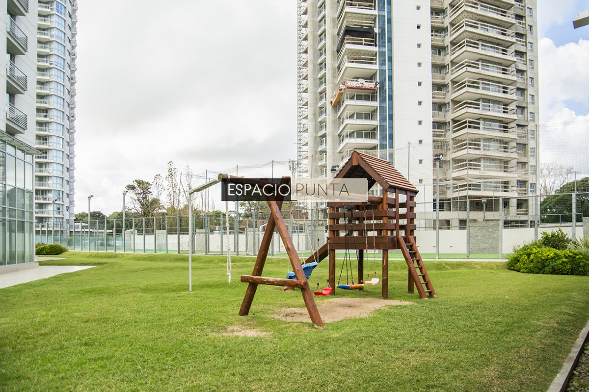 Apartamento ID.4113 -  Apartamento de 2 dormitorios en Miami Boulevard! Punta del Este