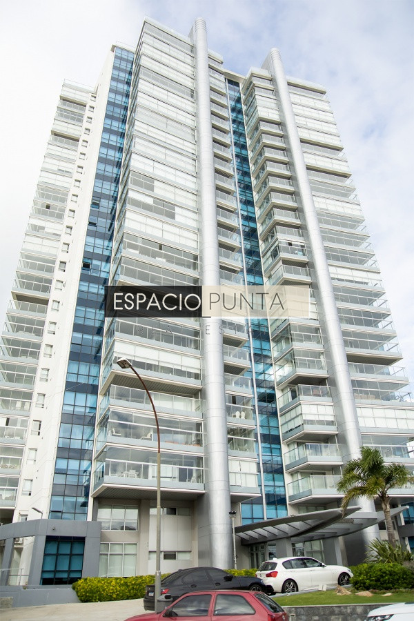Apartamento ID.4113 -  Apartamento de 2 dormitorios en Miami Boulevard! Punta del Este