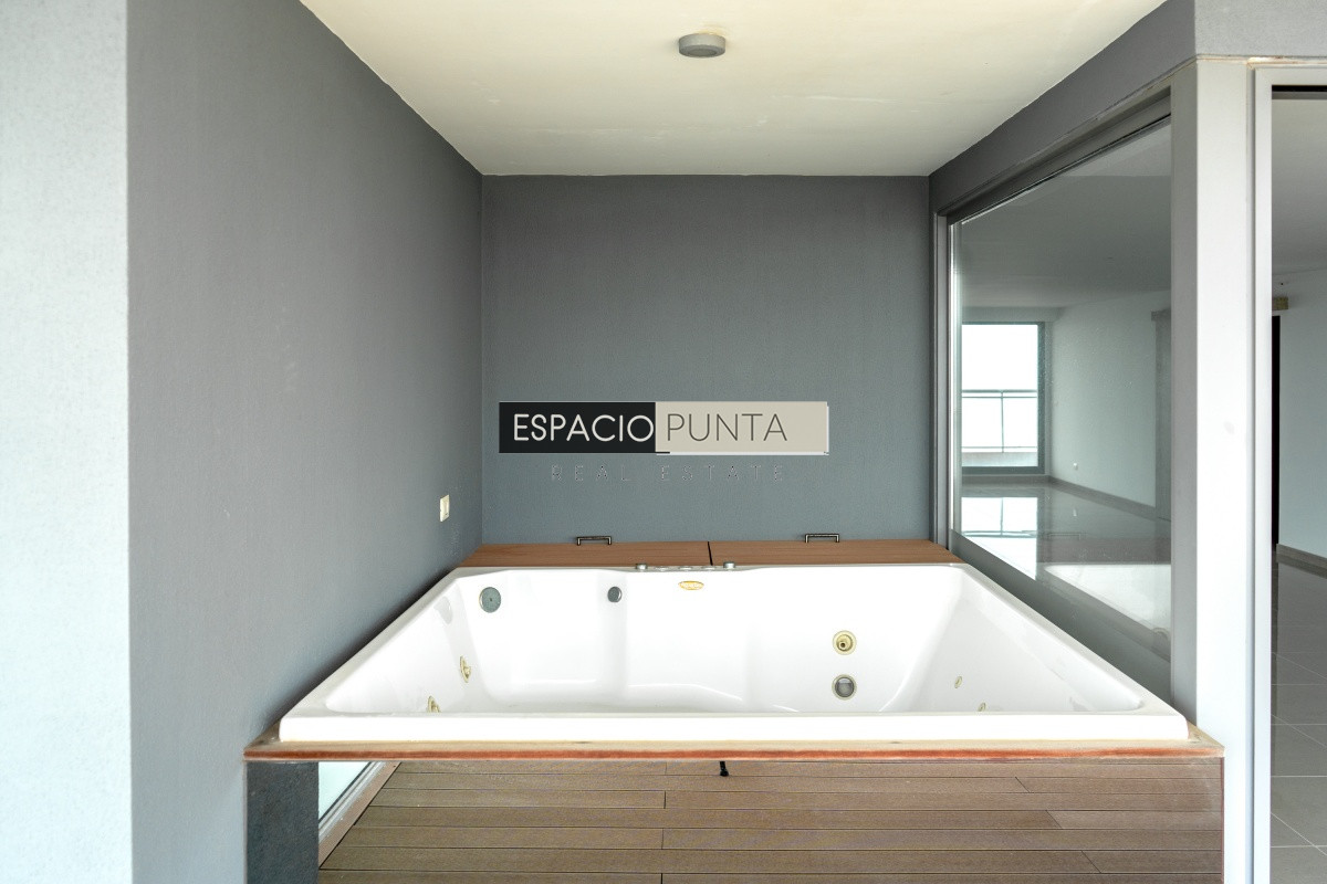 Apartamento ID.4127 - Departamento de 2 dormitorios en venta a ametros del mar