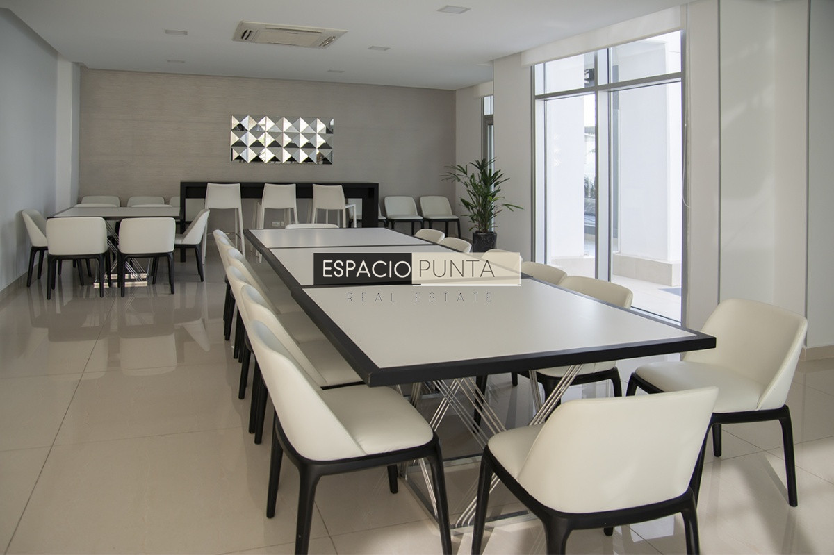 Apartamento ID.4113 -  Apartamento de 2 dormitorios en Miami Boulevard! Punta del Este