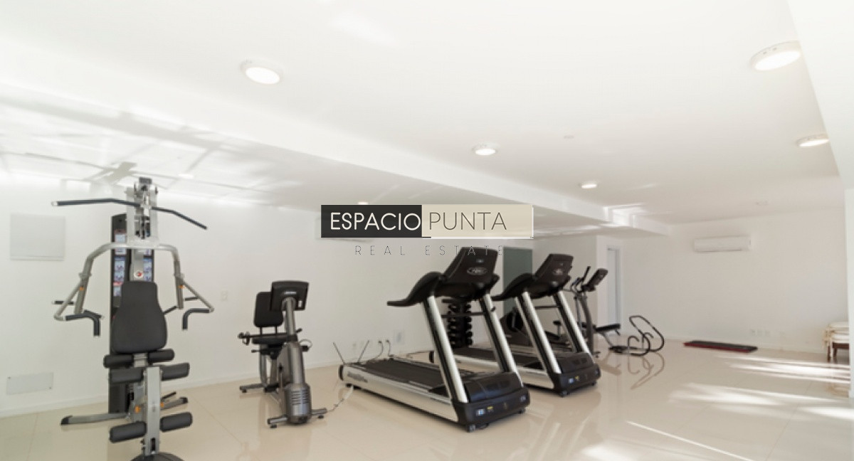 Apartamento ID.562 - Apartamento en venta en Torre esmeralda de 3 dormitorios , en Punta del Este