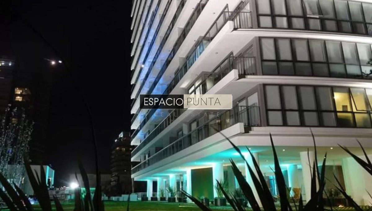 Apartamento ID.4128 - Elegancia y Comodidad a Pasos del Mar, departamento de 2 dormitorios en Torre Onix