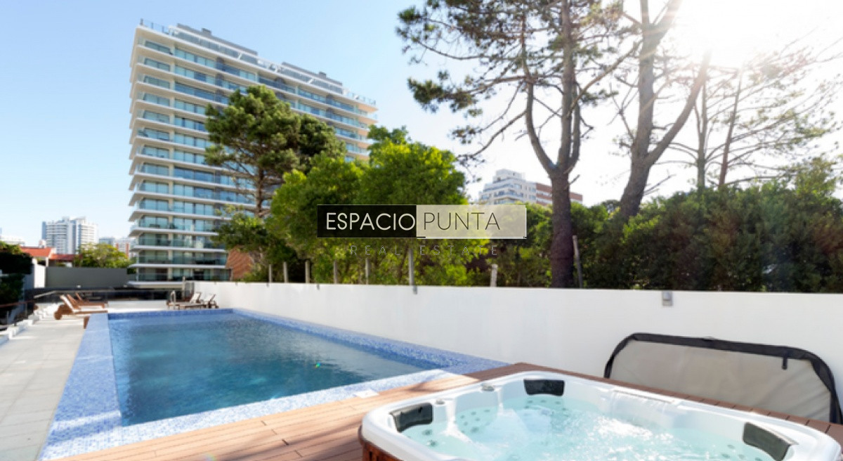 Apartamento ID.562 - Apartamento en venta en Torre esmeralda de 3 dormitorios , en Punta del Este