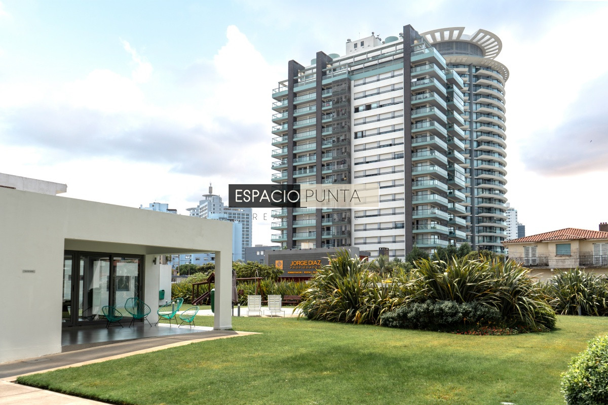Apartamento ID.4127 - Departamento de 2 dormitorios en venta a ametros del mar