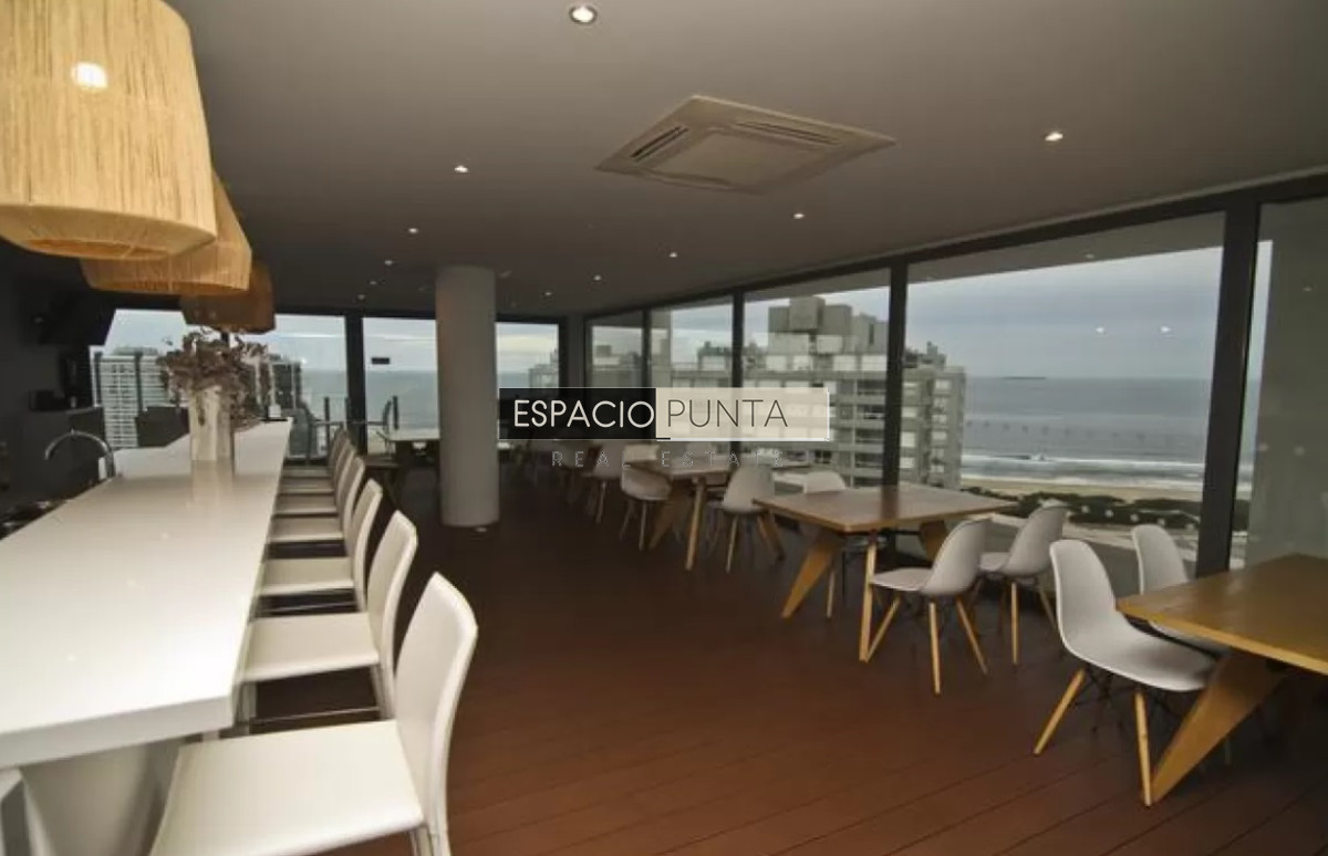 Apartamento ID.4128 - Elegancia y Comodidad a Pasos del Mar, departamento de 2 dormitorios en Torre Onix