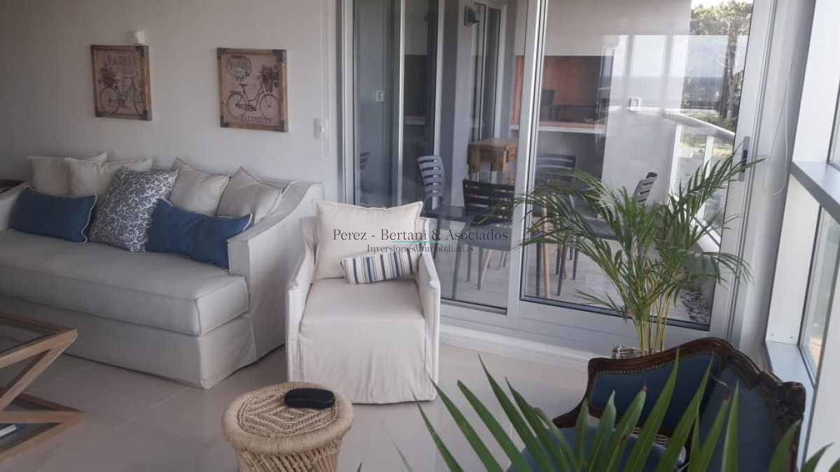 Apartamento ID.835 - Exclusivo departamento de 2 dormitorios con excelente vista.