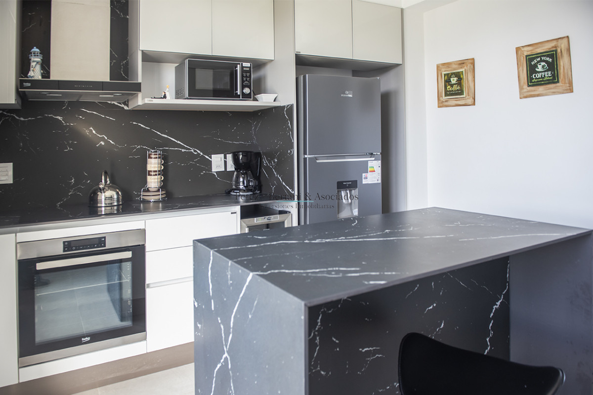 Apartamento ID.990 - Gran oportunidad, departamento frente al mar con vista a la bahia en venta. Torre Venetian.