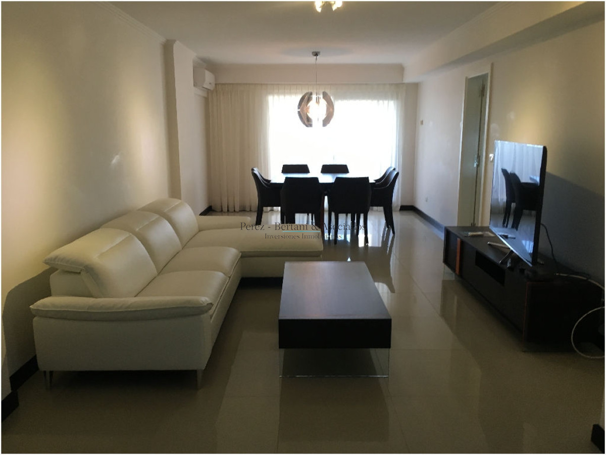 Apartamento ID.1174 - Espectacular Departamento en venta frente a Playa Brava, Torre Lobos
