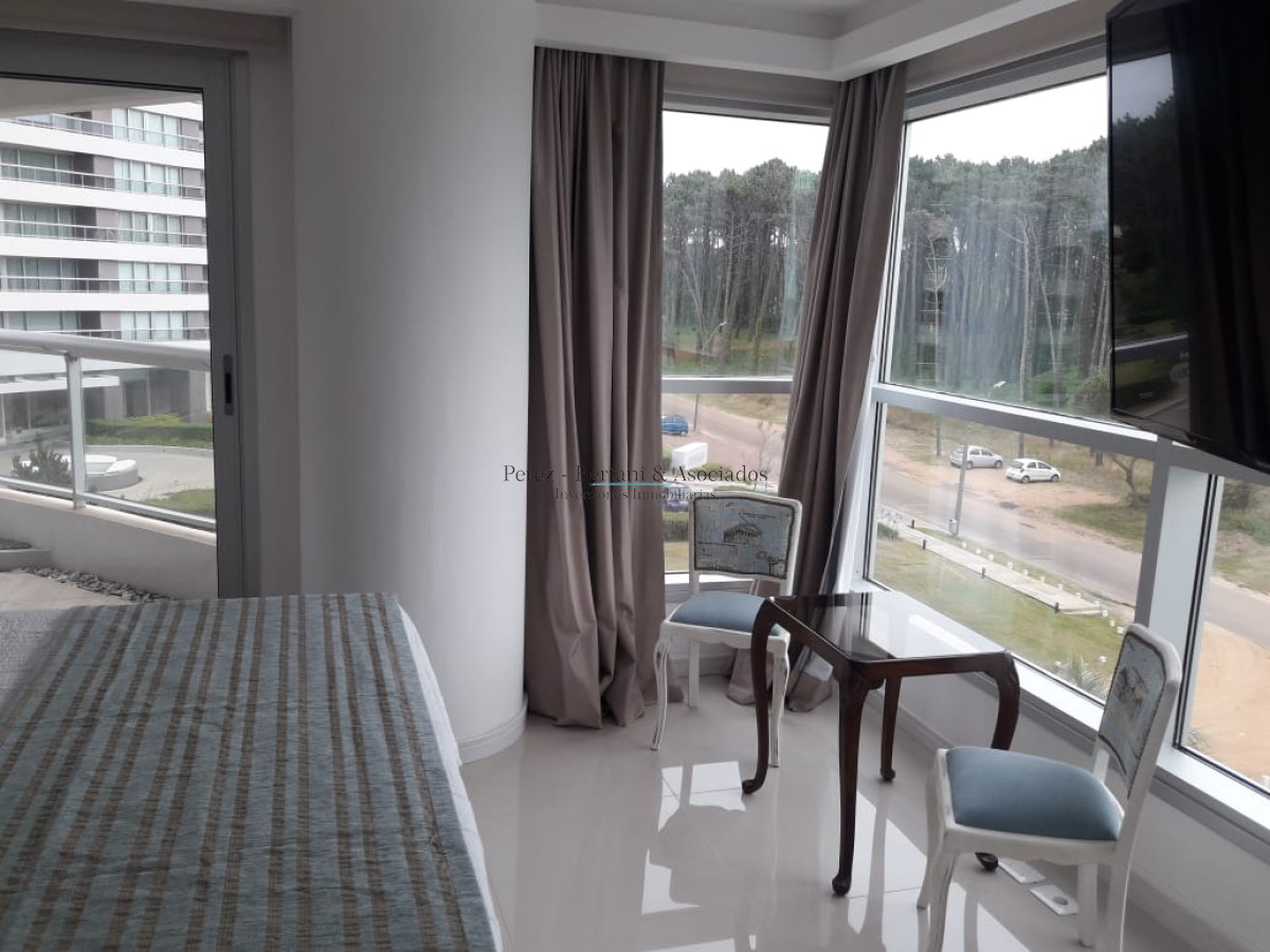 Apartamento ID.835 - Exclusivo departamento de 2 dormitorios con excelente vista.
