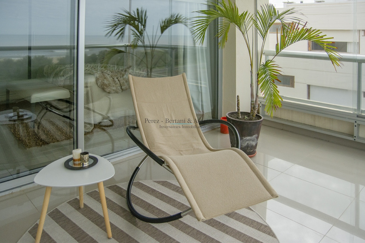 Apartamento ID.365 - Oportunidad!! Precio reducido!!! Espectacular penthouse frente al mar playa brava Punta Del Este.