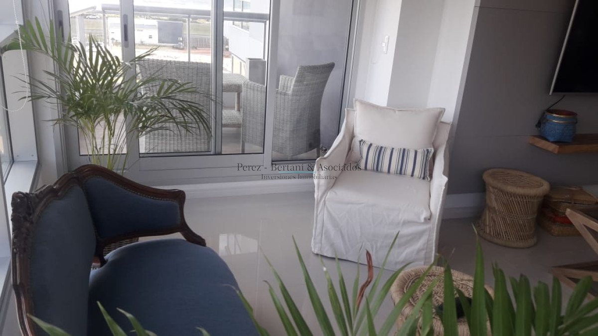 Apartamento ID.835 - Exclusivo departamento de 2 dormitorios con excelente vista.