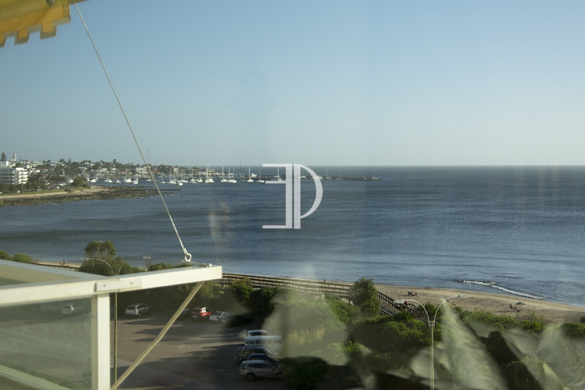 Apartamento ID.1012 - Departamento en venta, 3 dormitorios.     Playa Mansa