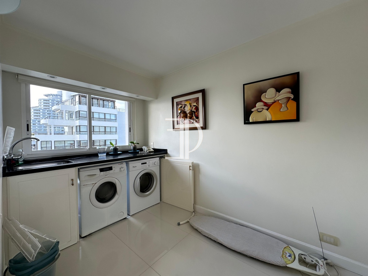 Apartamento ID.1012 - Departamento en venta, 3 dormitorios.     Playa Mansa