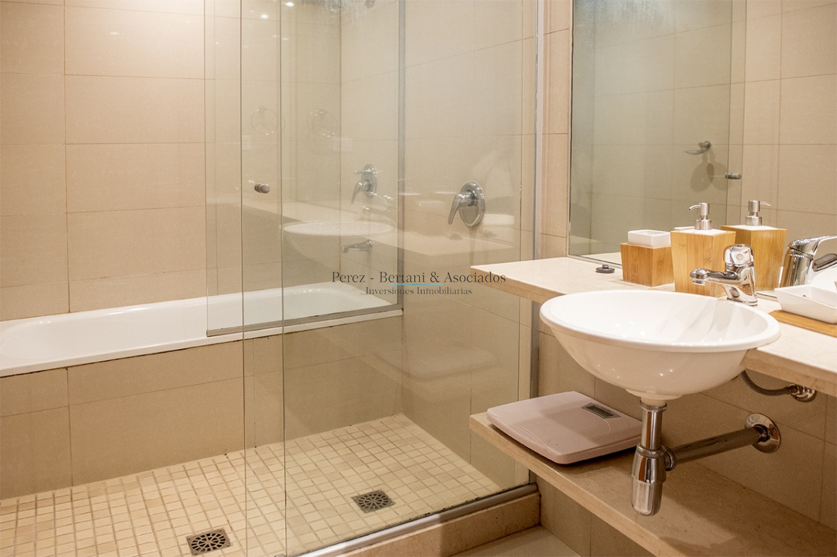 Apartamento ID.944 - Hermoso Departamento en venta frente a Playa Brava, 3 dorm + dep. Marigot Brava