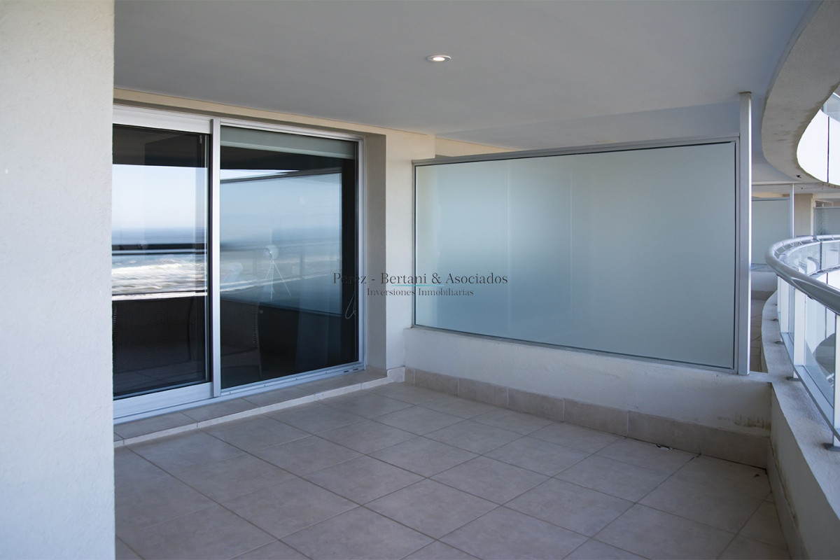 Apartamento ID.1177 - Departamento en Torre Lobos en venta, unidad de 3 dormitorios con vista al mar, Punta del Este 