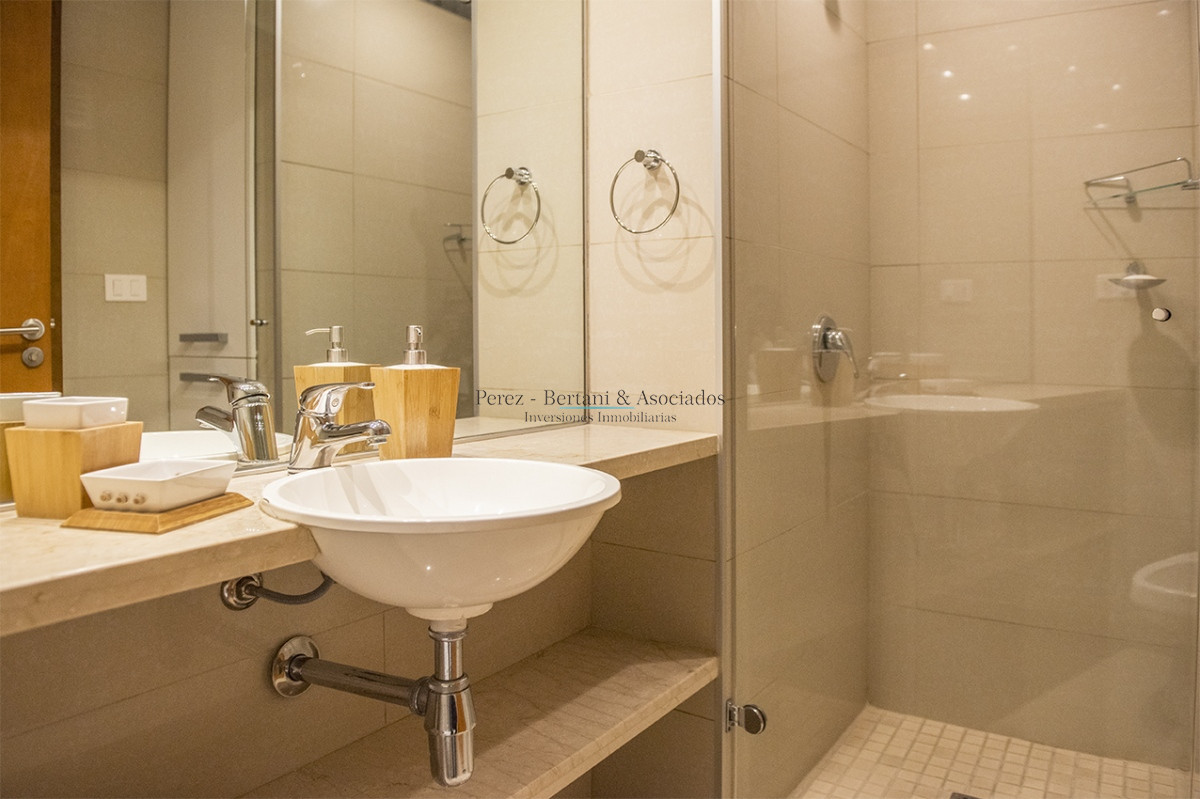 Apartamento ID.944 - Hermoso Departamento en venta frente a Playa Brava, 3 dorm + dep. Marigot Brava