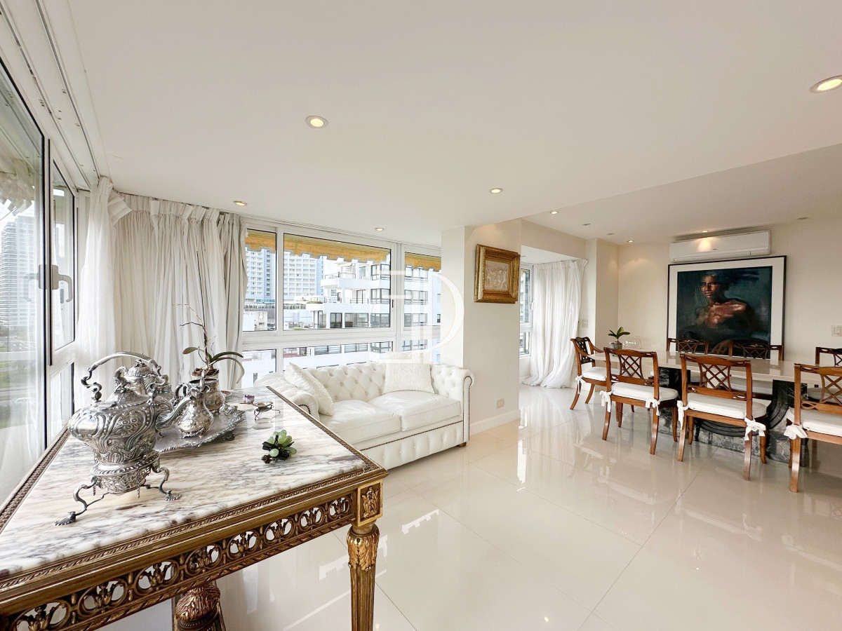 Apartamento ID.1012 - Departamento en venta, 3 dormitorios.     Playa Mansa