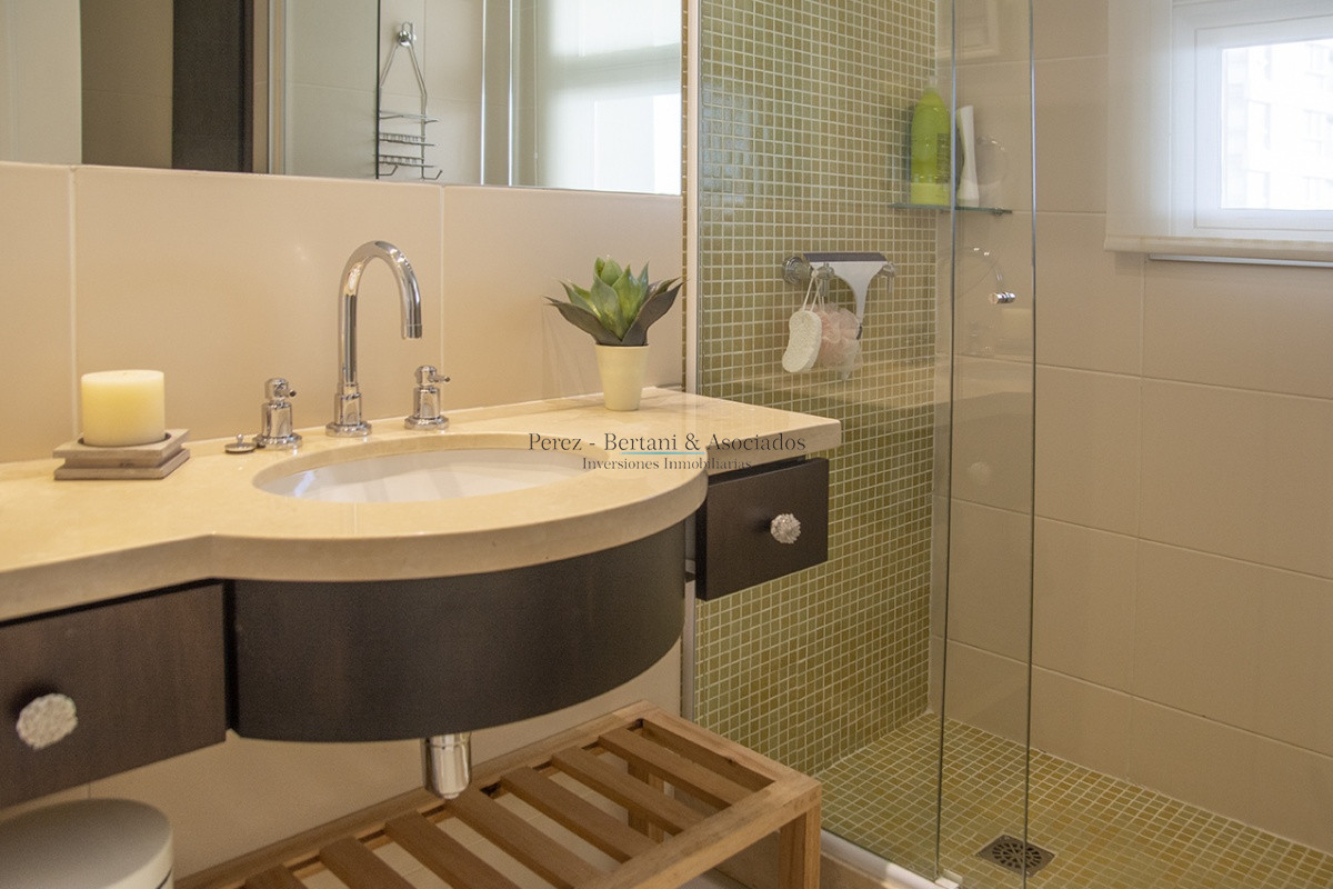 Apartamento ID.1176 - Apartamento de 3 dormitorios en Torre Lobos frente al Mar, Playa Brava