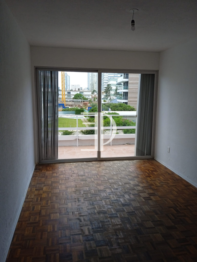 Apartamento ID.285 - Apartamento en venta de 2 dormitorios en Punta Del Este 