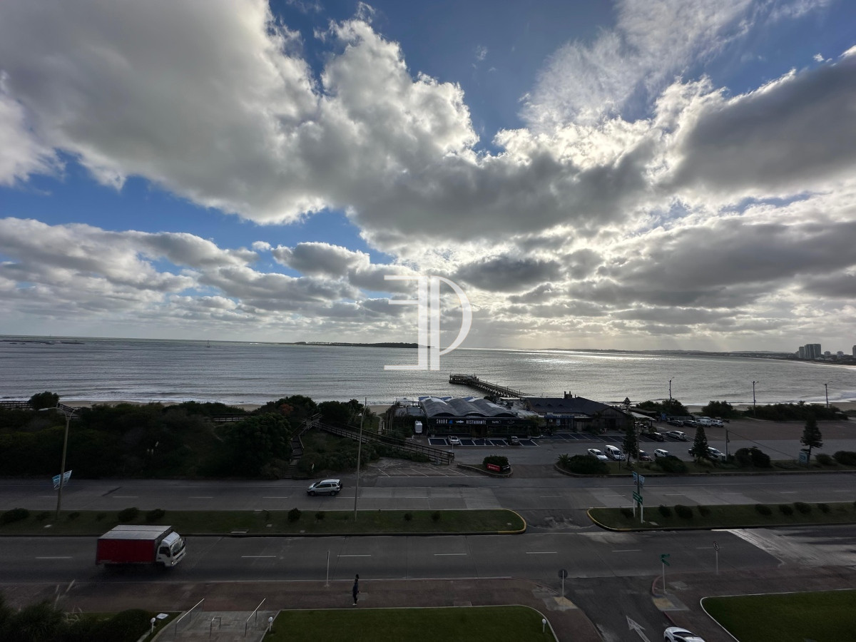 Apartamento ID.1012 - Departamento en venta, 3 dormitorios.     Playa Mansa