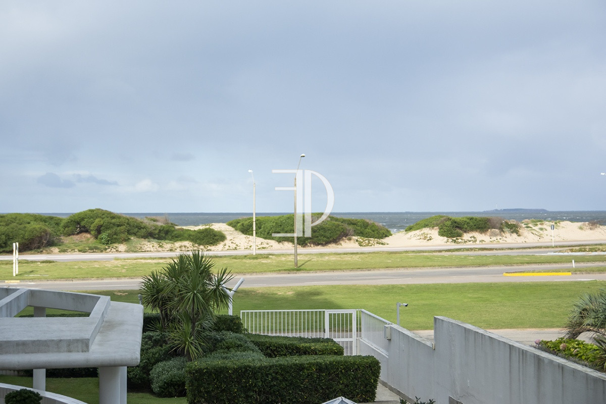 Apartamento ID.1132 - Departamento en venta de 3 dormitorio con agradable vista.