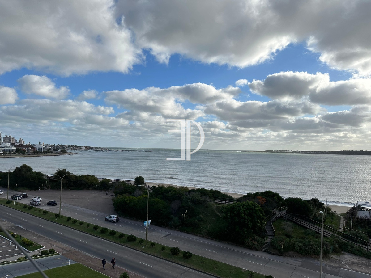 Apartamento ID.1012 - Departamento en venta, 3 dormitorios.     Playa Mansa