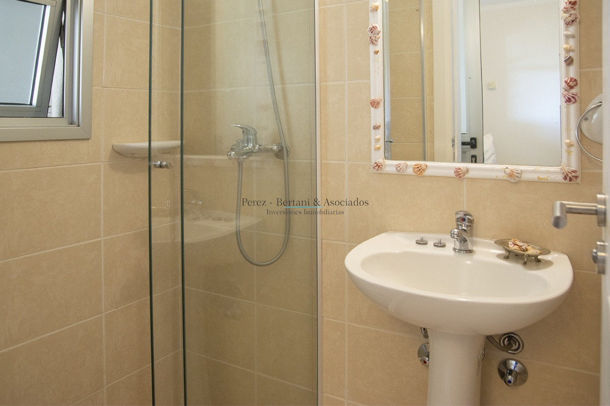 Apartamento ID.1176 - Apartamento de 3 dormitorios en Torre Lobos frente al Mar, Playa Brava