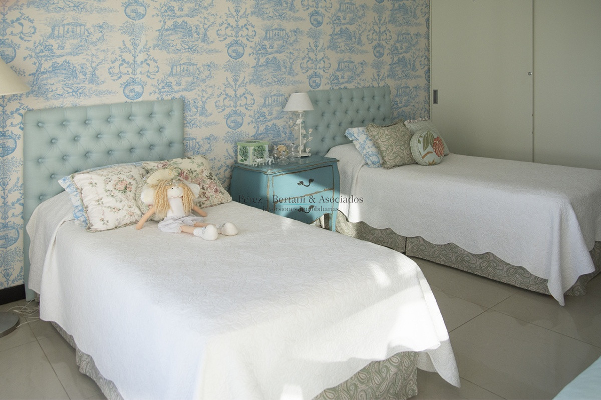 Apartamento ID.1176 - Apartamento de 3 dormitorios en Torre Lobos frente al Mar, Playa Brava