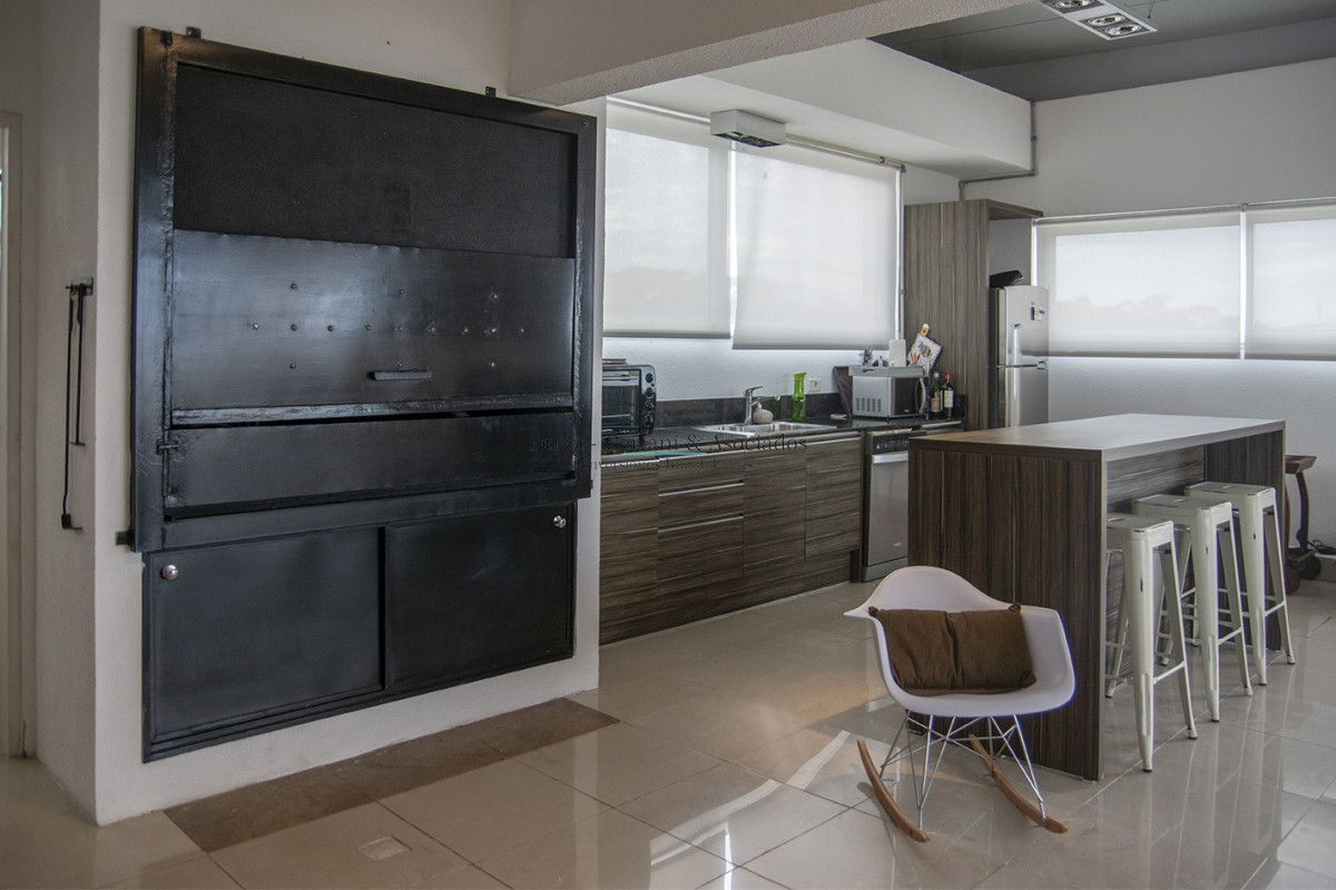 Apartamento ID.365 - Oportunidad!! Precio reducido!!! Espectacular penthouse frente al mar playa brava Punta Del Este.