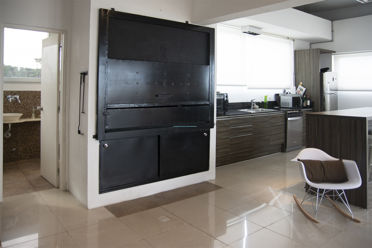 Apartamento ID.365 - Oportunidad!! Precio reducido!!! Espectacular penthouse frente al mar playa brava Punta Del Este.