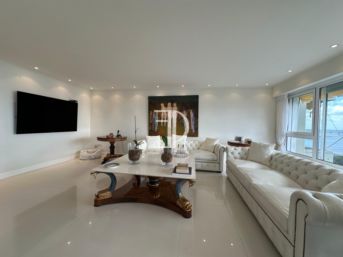 Apartamento ID.1012 - Departamento en venta, 3 dormitorios.     Playa Mansa