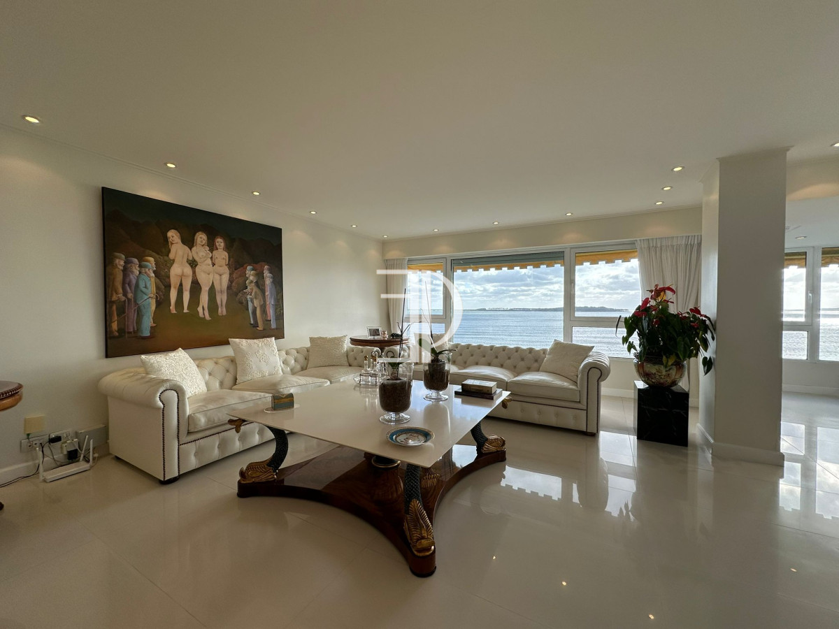 Apartamento ID.1012 - Departamento en venta, 3 dormitorios.     Playa Mansa