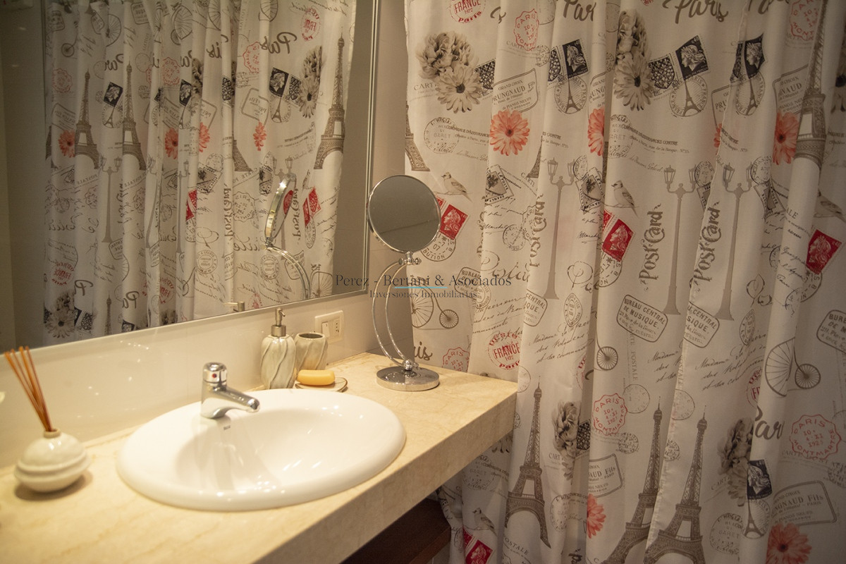 Apartamento ID.365 - Oportunidad!! Precio reducido!!! Espectacular penthouse frente al mar playa brava Punta Del Este.