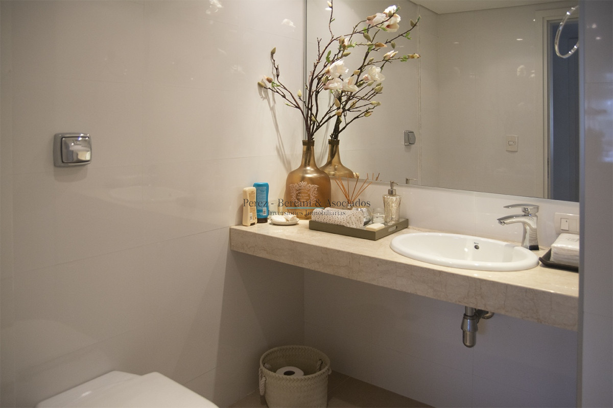 Apartamento ID.365 - Oportunidad!! Precio reducido!!! Espectacular penthouse frente al mar playa brava Punta Del Este.