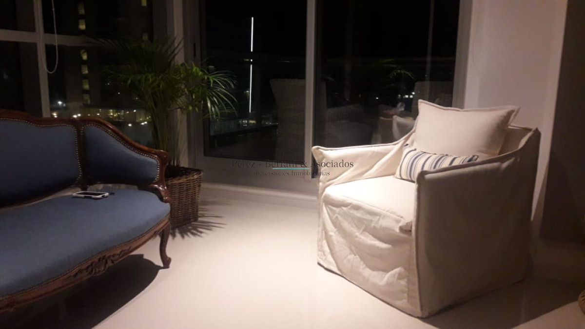 Apartamento ID.835 - Exclusivo departamento de 2 dormitorios con excelente vista.