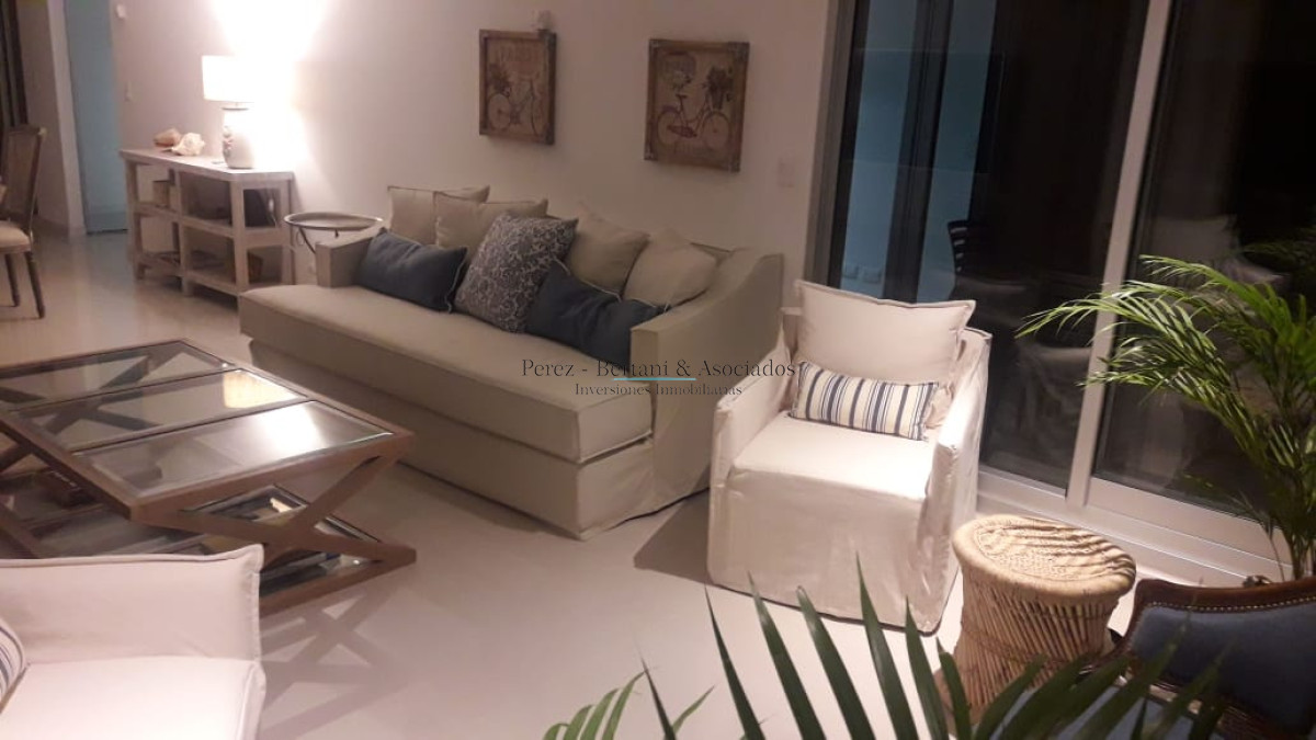 Apartamento ID.835 - Exclusivo departamento de 2 dormitorios con excelente vista.