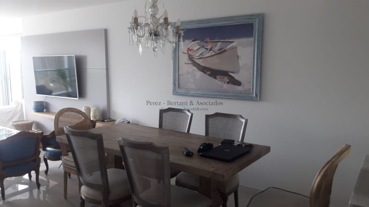 Apartamento ID.835 - Exclusivo departamento de 2 dormitorios con excelente vista.
