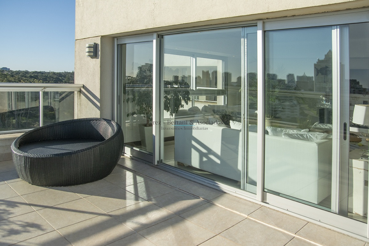 Apartamento ID.1176 - Apartamento de 3 dormitorios en Torre Lobos frente al Mar, Playa Brava
