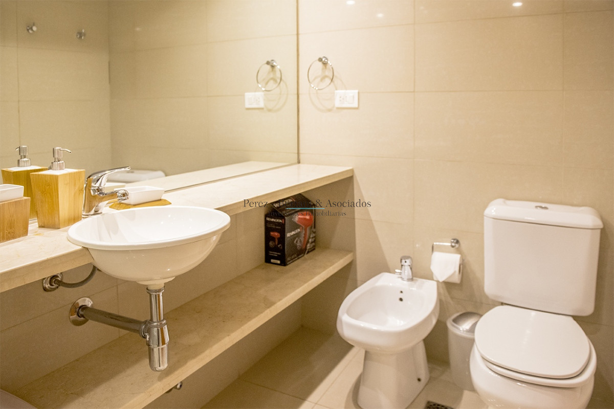 Apartamento ID.944 - Hermoso Departamento en venta frente a Playa Brava, 3 dorm + dep. Marigot Brava
