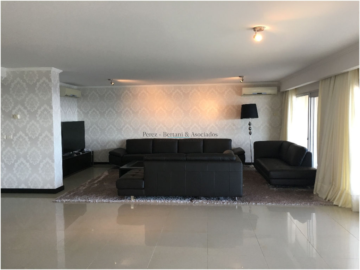 Apartamento ID.1174 - Espectacular Departamento en venta frente a Playa Brava, Torre Lobos