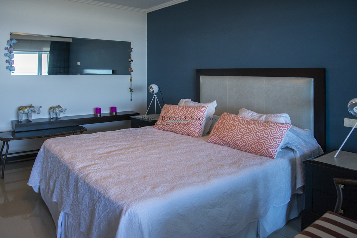 Apartamento ID.1177 - Departamento en Torre Lobos en venta, unidad de 3 dormitorios con vista al mar, Punta del Este 