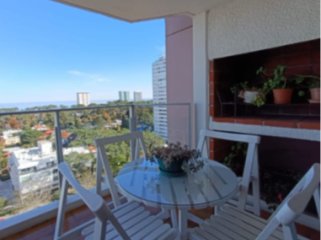 Vende apartamento de 2 dormitorios en Roosevelt Punta del Este, con Balcon.