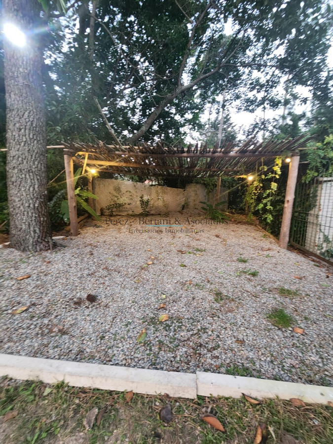 Casa ID.880 - Casa en Alquiler de 4 dormitorios en Playa Mansa , Punta del este , Maldonado 