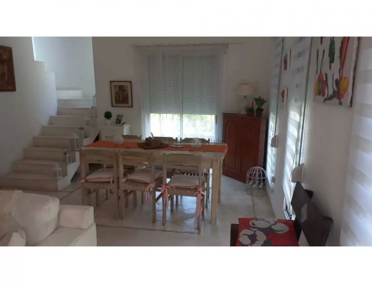 Casa ID.1195 - Venta Casa 3 dormitorios y piscina en a 100 mts de la playa en Balneario Buenos Aires